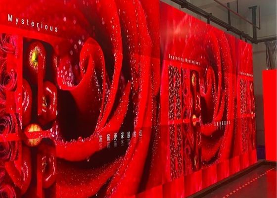 Prezzo buono Schermo video LED immobile con luminosità del bilanciamento del bianco ≥7500cd/m2, con dimensioni del cabinet personalizzate e alta luminosità in linea