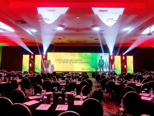 Display LED ad alta risoluzione con luminosità di 1000CD/mq e standard CE/ROHS/FCC