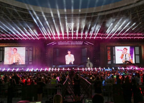 Prezzo buono HD LED Billboard P4 DC5V Applicazione di avvio commerciale per lo stadio all'aperto in linea