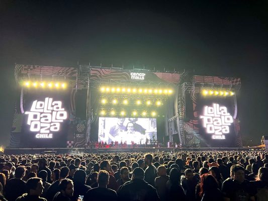 Schermi LED per palcoscenico interno con modulo Qty da 1 pcs e temperatura del colore regolabile 8000K±500