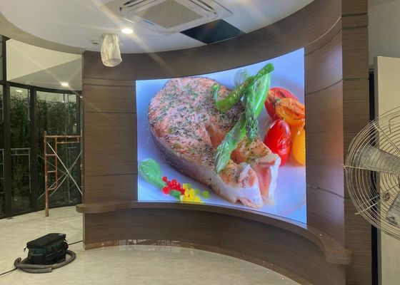 Prezzo buono Soft Module Curved Screen Waterproof HD Customizable Rental Screen P4 Indoor Full Color LED Display Billboard in linea