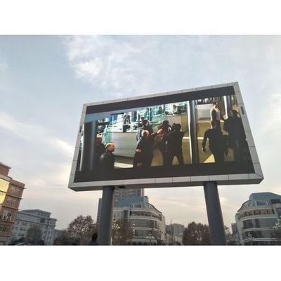 Prezzo buono 3840HZ Tasso di aggiornamento Cartelloni pubblicitari a LED DC5V Voltaggio di lavoro 860w/m2 Consumo di energia in linea