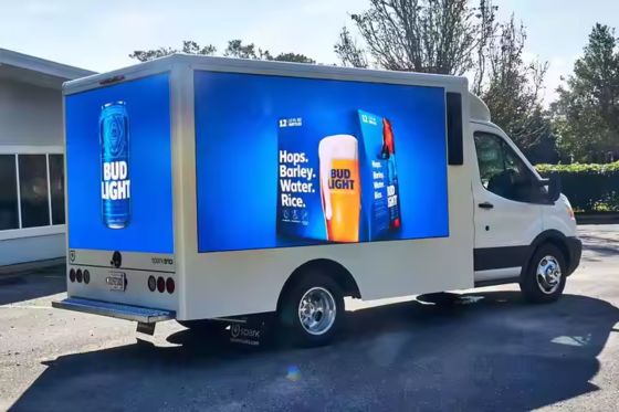Prezzo buono Cina Full Color Led Mobile Truck P5 Mobile LED pubblicità cartelloni pubblicitari schermo esterno in linea