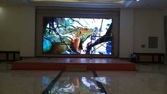 Qualità Display per videowall da interno Smd P3.91 con cabinet 500x500mm e frequenza di aggiornamento 3840hz Fabbrica