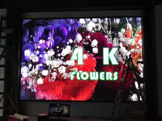 Prezzo buono Esposizione di LED dell'interno di RGB di colore pieno P4 RGB 3 in 1 con l'alimentazione elettrica di Meanwell in linea