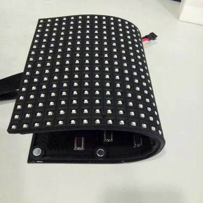 Prezzo buono Pannello flessibile dell'interno P4 SMD2121 di colore pieno del modulo dell'esposizione di LED 2 anni di garanzia in linea