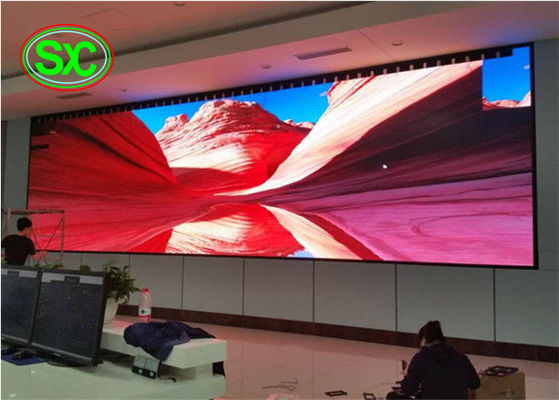 Prezzo buono Display HD indoor P2.5mm SMD LED Led video panel a parete con 160000 punti/mq In linea