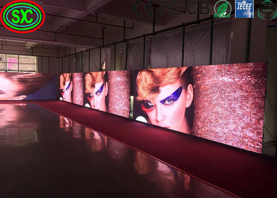 Prezzo buono Livello economico di prezzo basso del piccolo pixel P3 dello schermo 576X576mm di SMD LED rinfrescare il video schermo principale dell'interno della parete in linea