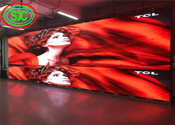 Prezzo buono Negozio di abbigliamento P2.5 Poster Mirror Indoor Full Color LED 192mm X 192mm full color led display in linea