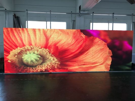 Prezzo buono La fase LED scherma il gabinetto di pubblicità dell'interno RGB 3 dell'esposizione HD P4 1920hz in 1 512x512mm gabinetto, luminosità 1500cd in linea
