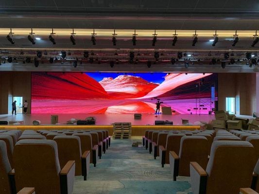 Prezzo buono Display a LED ad alta risoluzione per schermi Dimensione di muffa 320X160mm 427186 punti/m2 Densità in linea