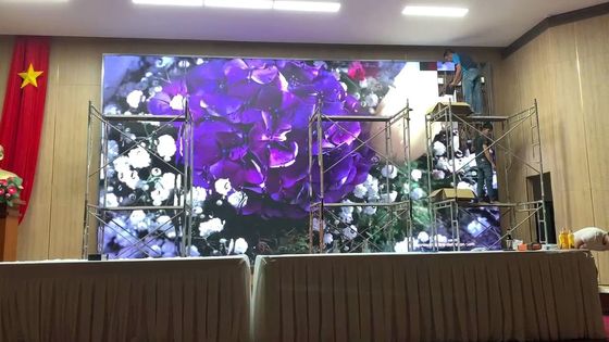 Prezzo buono Schermo locativo dell'interno di colore pieno P5 640x640mm LED per schermo di visualizzazione principale eventi della parete di concerto il video in linea